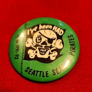 Seattle Seahawks Pirates Green Button 1991-1992 Lapel/Hat Pin Accessories